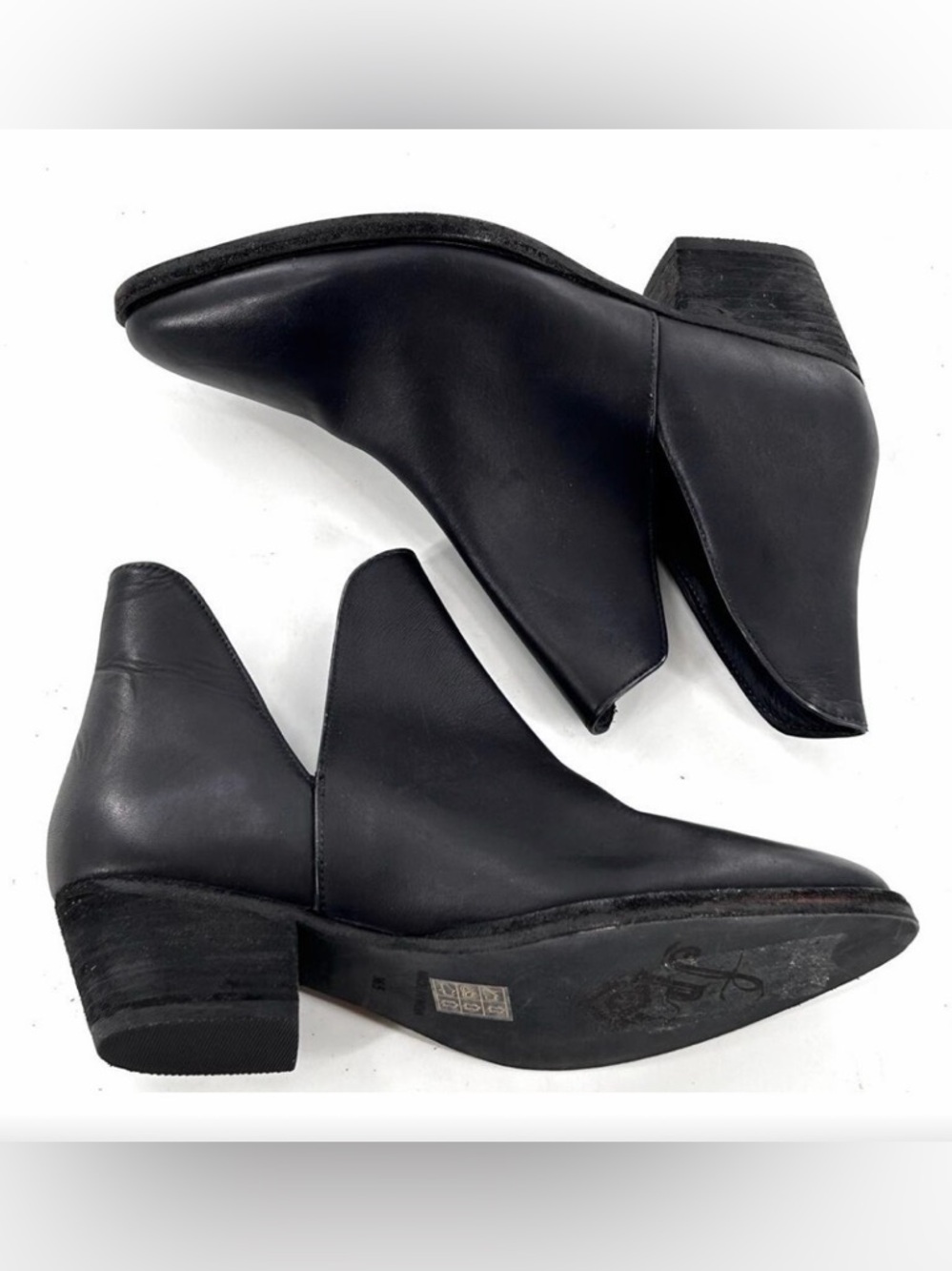 NWOT Free People Double V Boot 6.5 Black Leather Ankle Booties Western